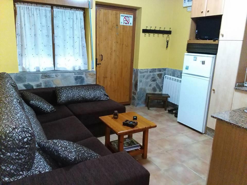 Apartamentos Rurales Casa El Caminero Meras ภายนอก รูปภาพ